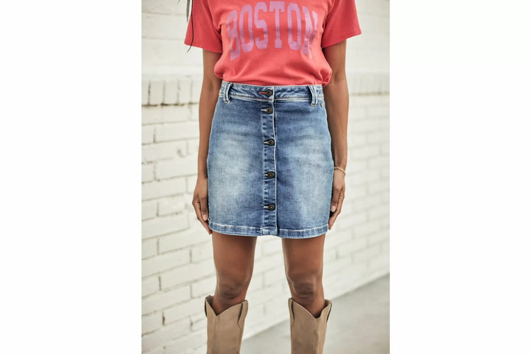Freeman T Porter Azalie Short Denim Skirt Woman, Saopolo Med Flash Sale
