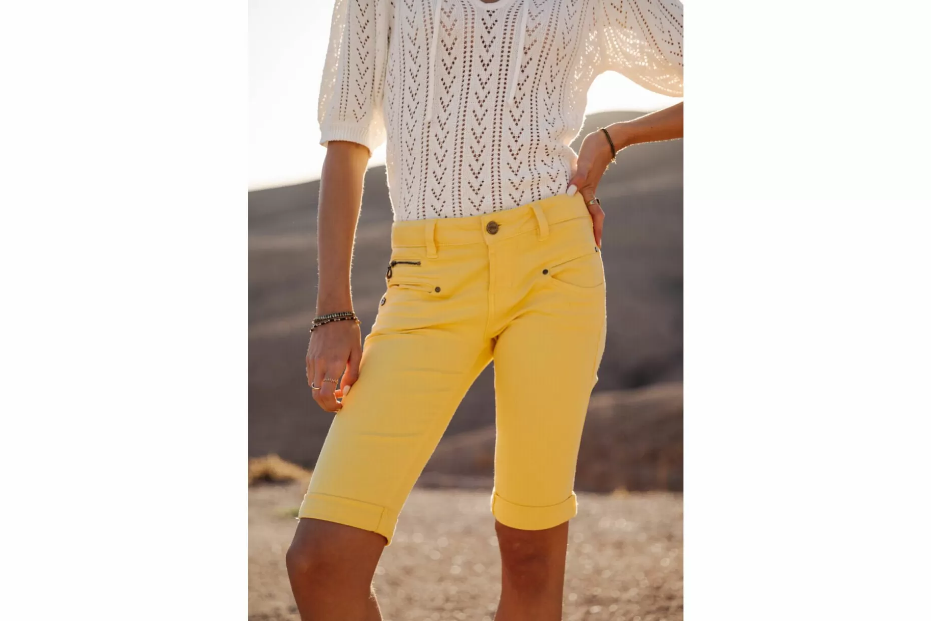 Freeman T Porter Belixa New Magic Color Slim-Fit Bermuda Woman, Banana Cream Online