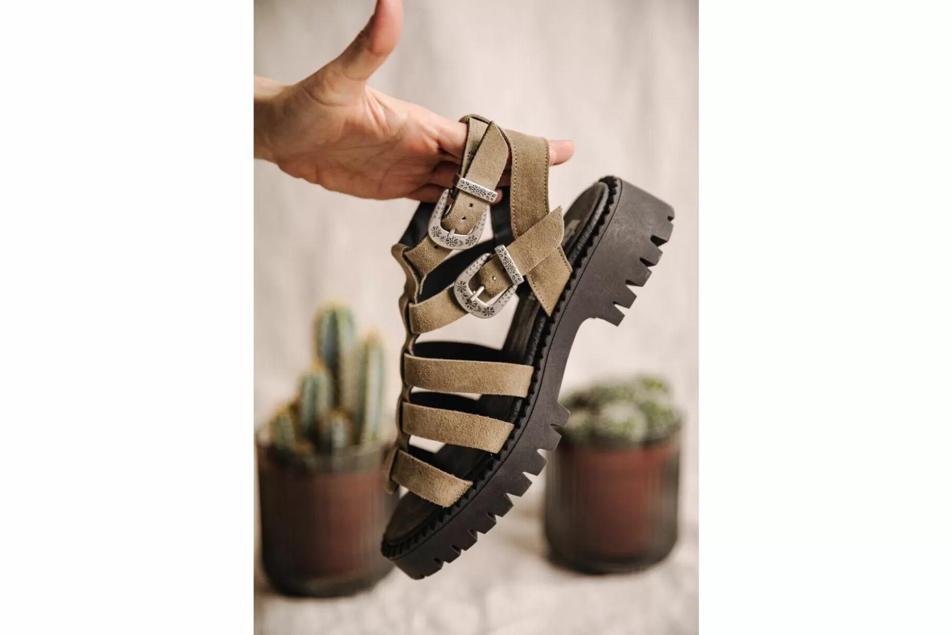 Freeman T Porter Carmindy Suede Leather Sandals Woman, Truffle Online