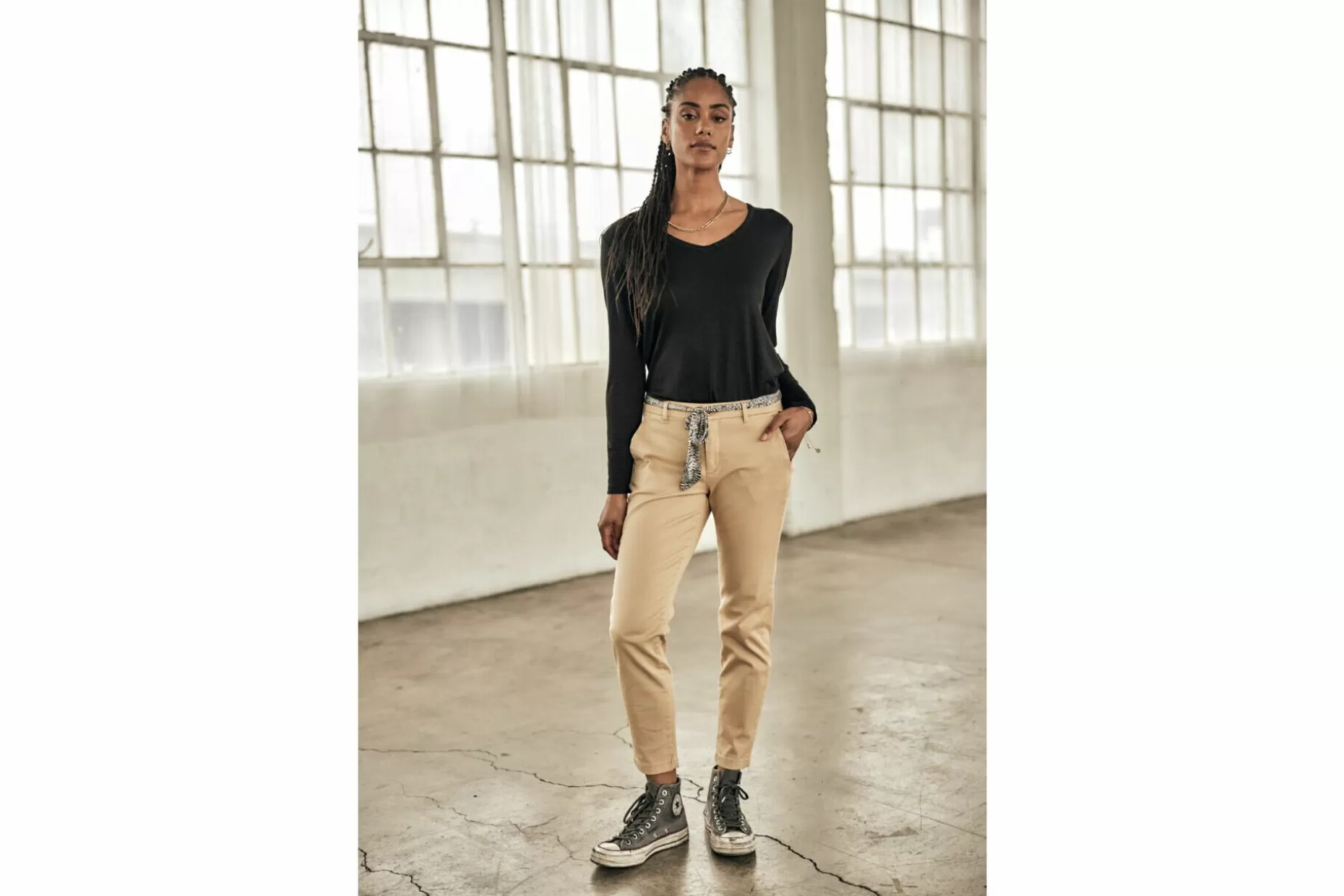 Freeman T Porter Claudia Felicita Chino Pants Woman, Irish Cream Online