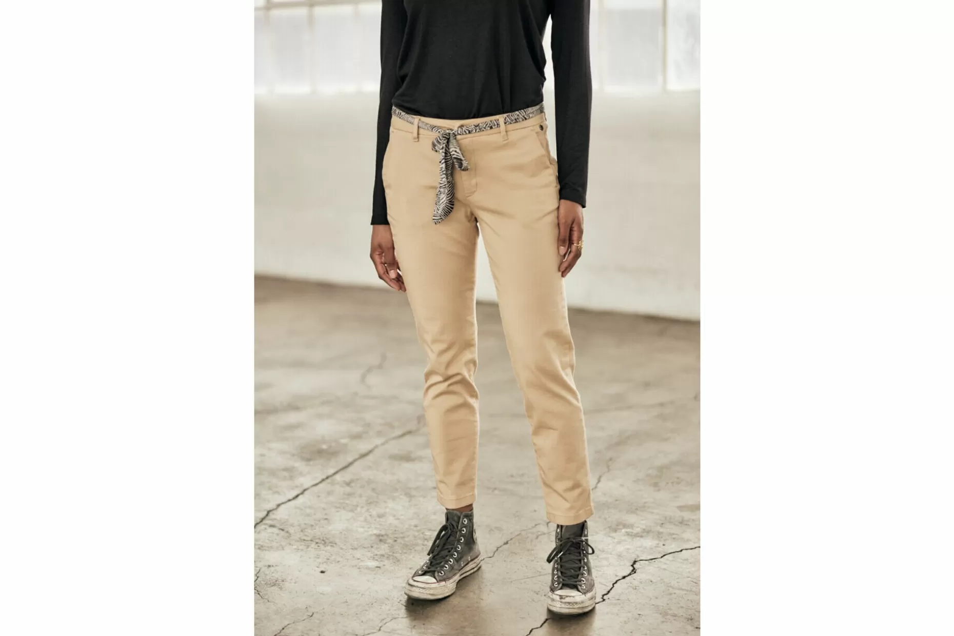 Freeman T Porter Claudia Felicita Chino Pants Woman, Irish Cream Online