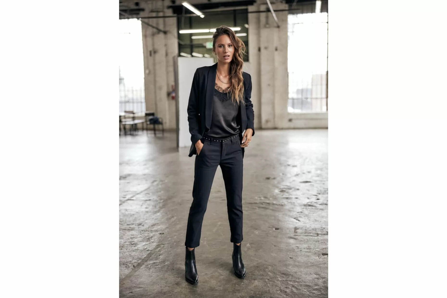 Freeman T Porter Claudia Polyneo Cropped Pants Woman, Black Best Sale