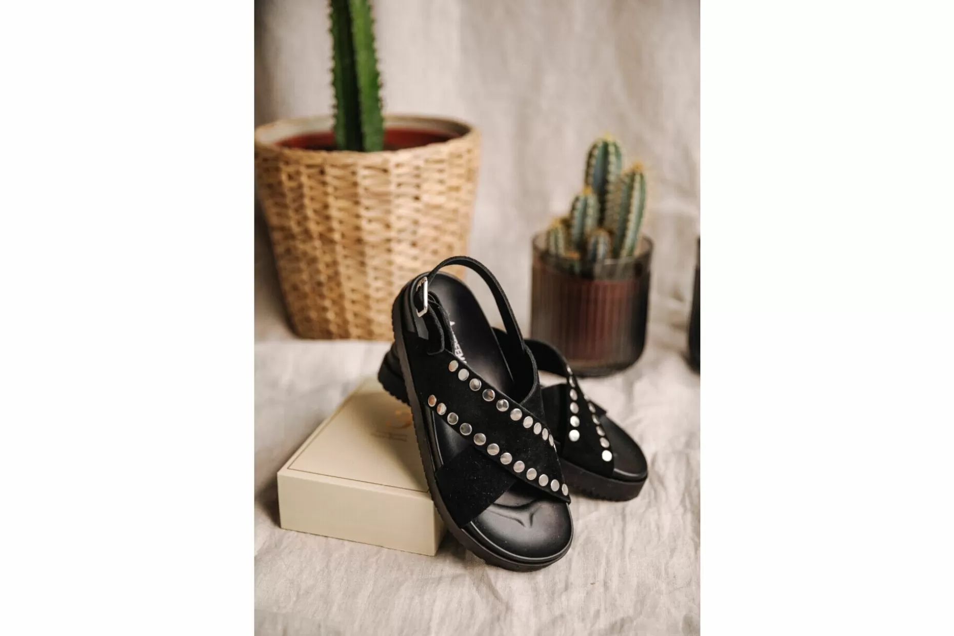 Freeman T Porter Jule Leather Sandals Woman, Black Store