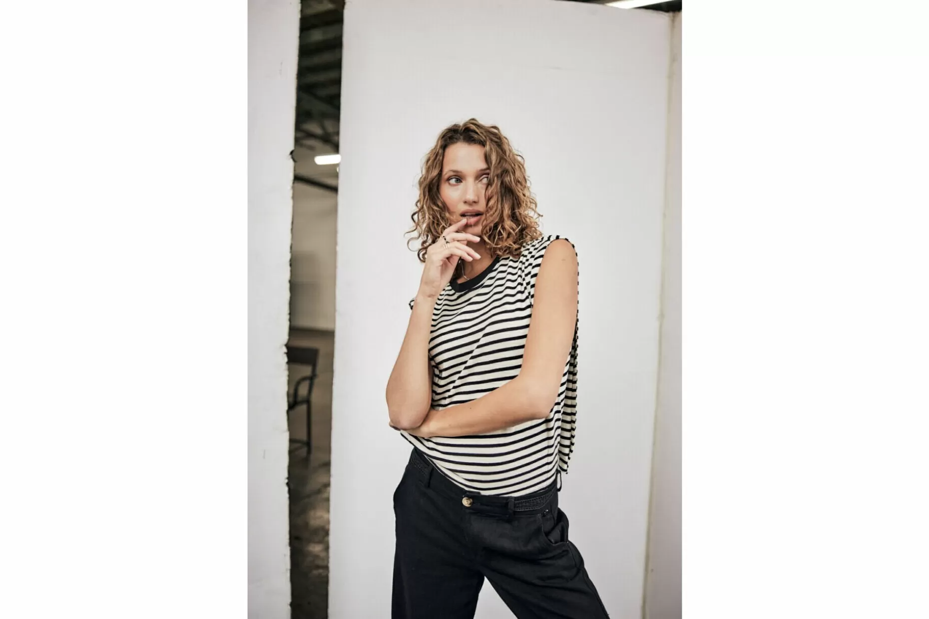 Freeman T Porter Trenny Stripes Sleeveless T-Shirt Woman, Black New