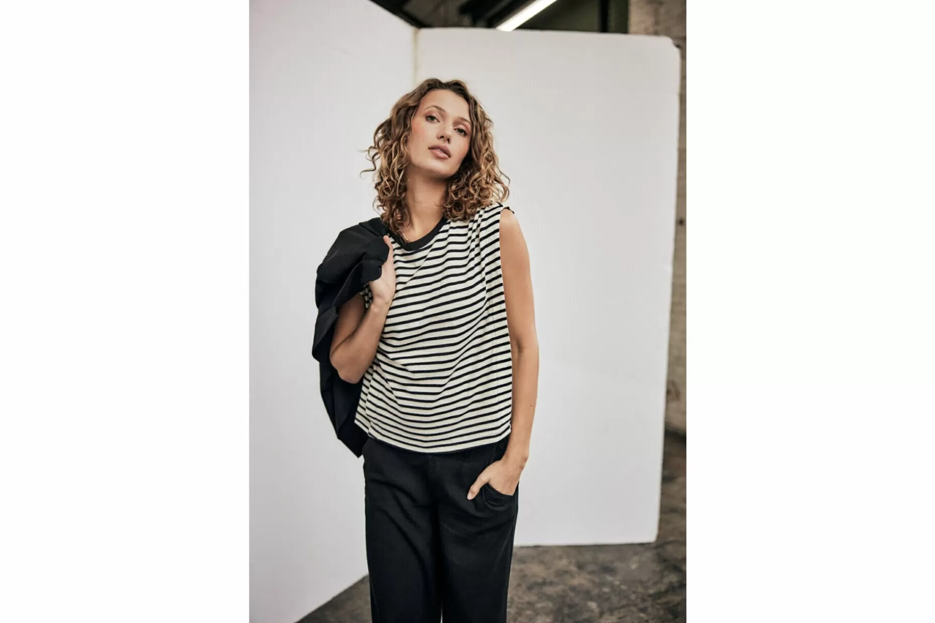 Freeman T Porter Trenny Stripes Sleeveless T-Shirt Woman, Black New